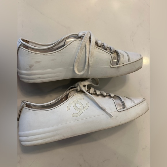 Chanel 2017 White Leather Transparent Sneakers size 38.5 - Picture 5 of 8